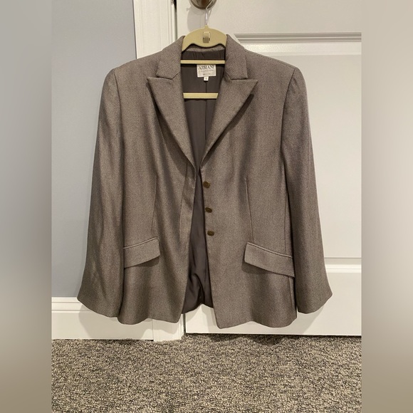 Armani Collezioni Vintage Woman’s Jacket - Picture 5 of 5